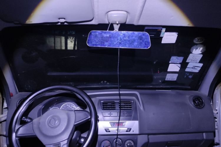 Used Dongfeng Xiaokang K07S 2015 1.2L Practical Version DK12-05 Center Console