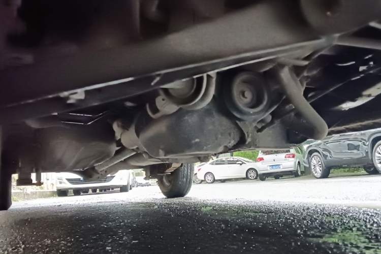 Used Dongfeng Xiaokang K07S 2015 1.2L Practical Version DK12-05 Chassis Front Right