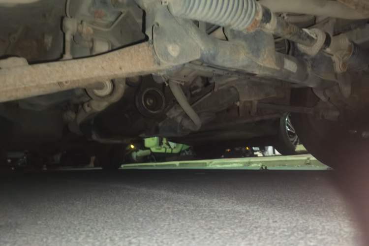 Used Dongfeng Xiaokang K07S 2015 1.2L Practical Version DK12-05 Chassis Front Right