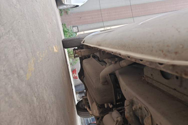 Used Dongfeng Xiaokang K07S 2015 1.2L Practical Version DK12-05 Chassis Front Right