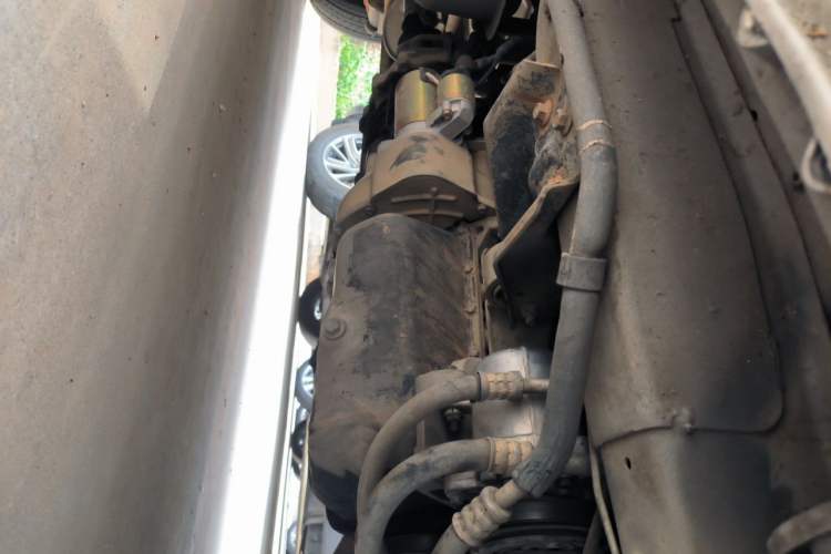 Used Dongfeng Xiaokang K07S 2015 1.2L Practical Version DK12-05 Chassis Front Right