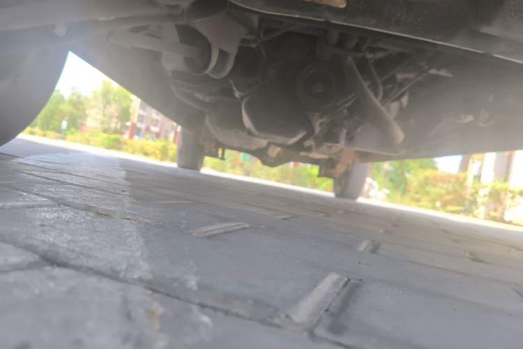 Used Dongfeng Xiaokang K07S 2015 1.2L Practical Version DK12-05 Chassis Front Right