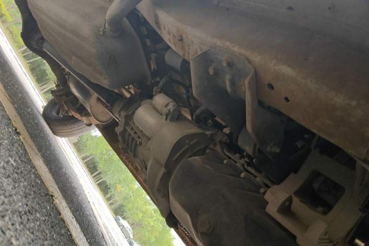 Used Dongfeng Xiaokang K07S 2015 1.2L Practical Version DK12-05 Chassis Front Right