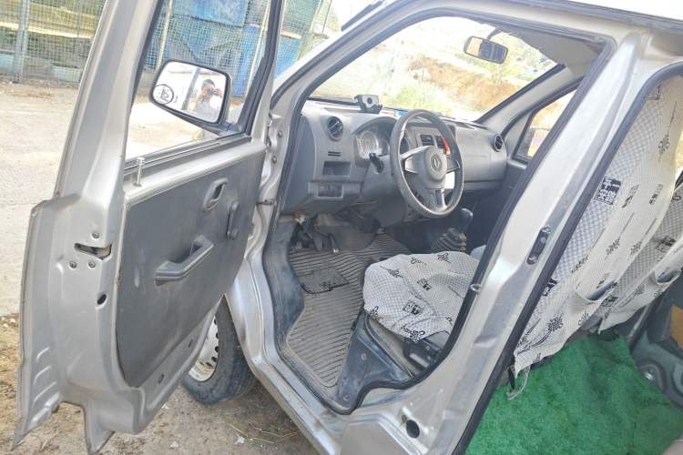 Used Dongfeng Xiaokang K07S 2015 1.0L Practical Version AF10-12 Driver Seat