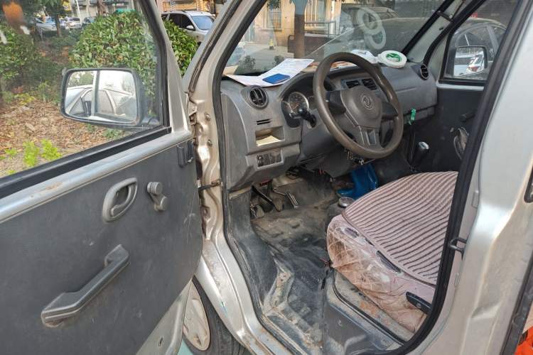 Used Dongfeng Xiaokang K07S 2015 1.2L Practical Version DK12-05 Driver Seat