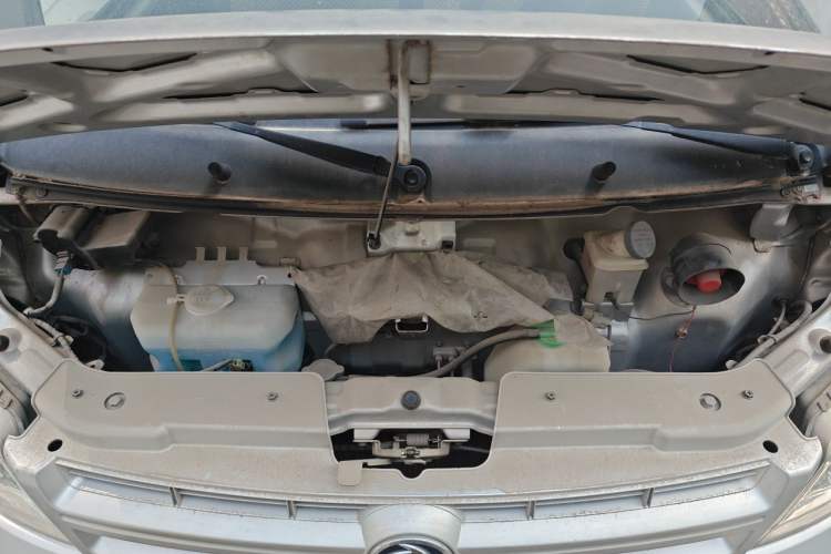 Used Dongfeng Xiaokang K07S 2015 1.2L Practical Version DK12-05 Engine Bay