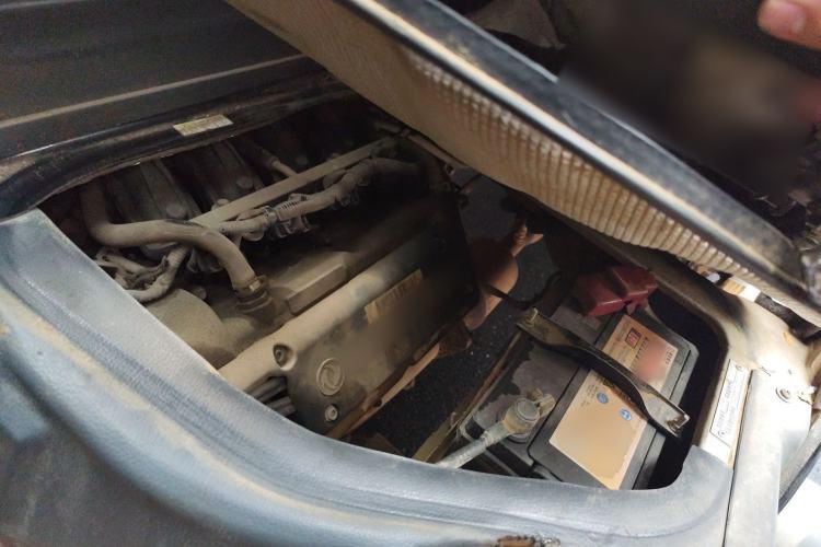 Used Dongfeng Xiaokang K07S 2015 1.2L Practical Version DK12-05 Engine Bay