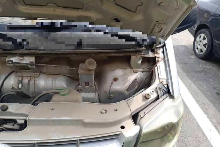 Used Dongfeng Xiaokang K07S 2015 1.2L Practical Version DK12-05 Engine Bay Left