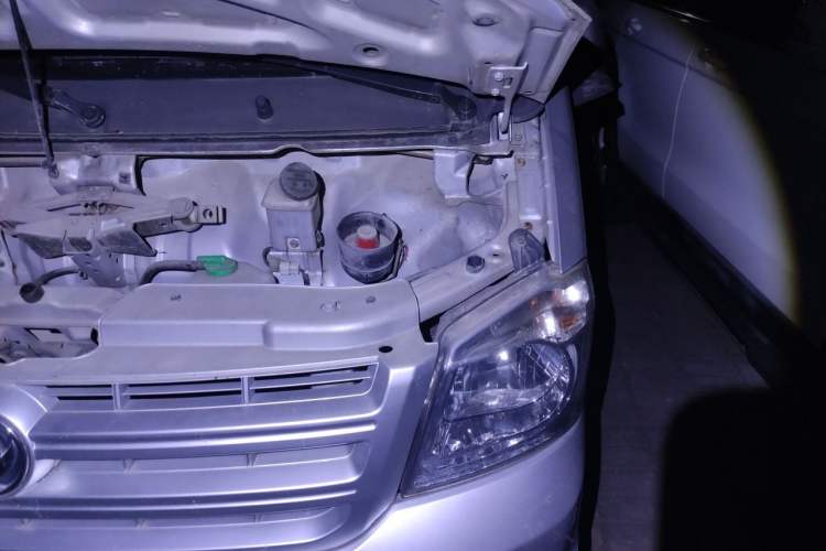 Used Dongfeng Xiaokang K07S 2015 1.2L Practical Version DK12-05 Engine Bay Left