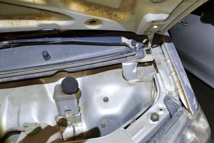 Used Dongfeng Xiaokang K07S 2015 1.0L Practical Version AF10-12 Engine Bay Left