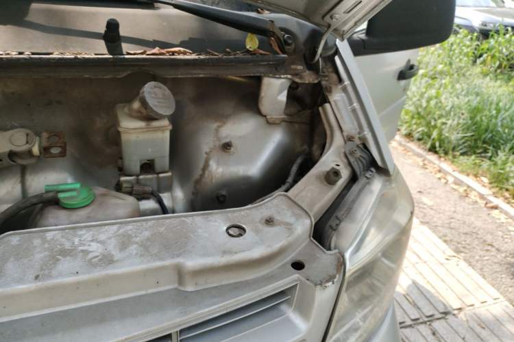 Used Dongfeng Xiaokang K07S 2015 1.2L Practical Version DK12-05 Engine Bay Left