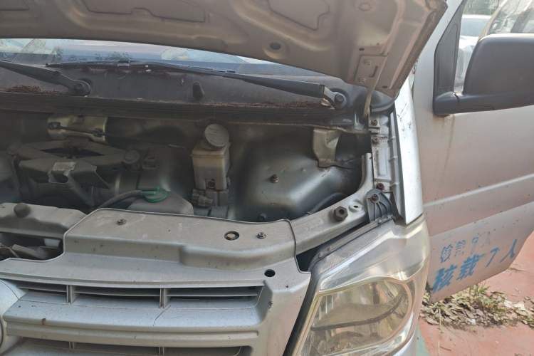 Used Dongfeng Xiaokang K07S 2015 1.2L Practical Version DK12-05 Engine Bay Left