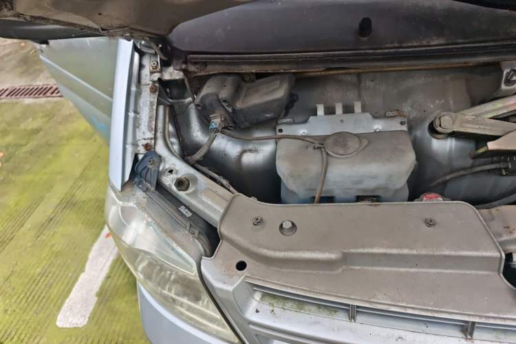 Used Dongfeng Xiaokang K07S 2015 1.2L Practical Version DK12-05 Engine Bay Right
