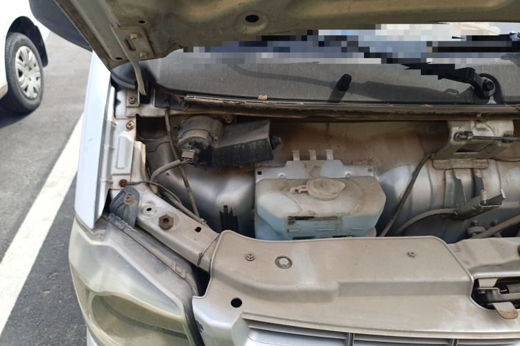 Used Dongfeng Xiaokang K07S 2015 1.2L Practical Version DK12-05 Engine Bay Right