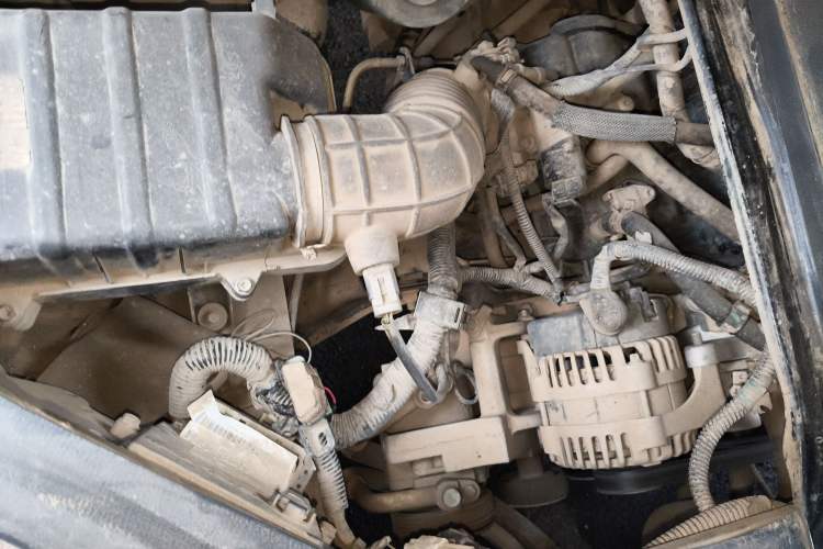 Used Dongfeng Xiaokang K07S 2015 1.2L Practical Version DK12-05 Engine Bay Right