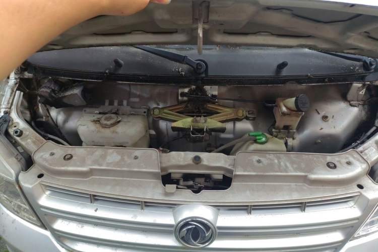 Used Dongfeng Xiaokang K07S 2015 1.2L Practical Version DK12-05 Engine Bay