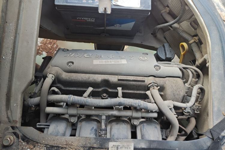 Used Dongfeng Xiaokang K07S 2015 1.2L Practical Version DK12-05 Engine Bay