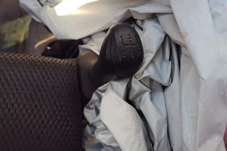 Used Dongfeng Xiaokang K07S 2015 1.0L Practical Version AF10-12 Gear Lever