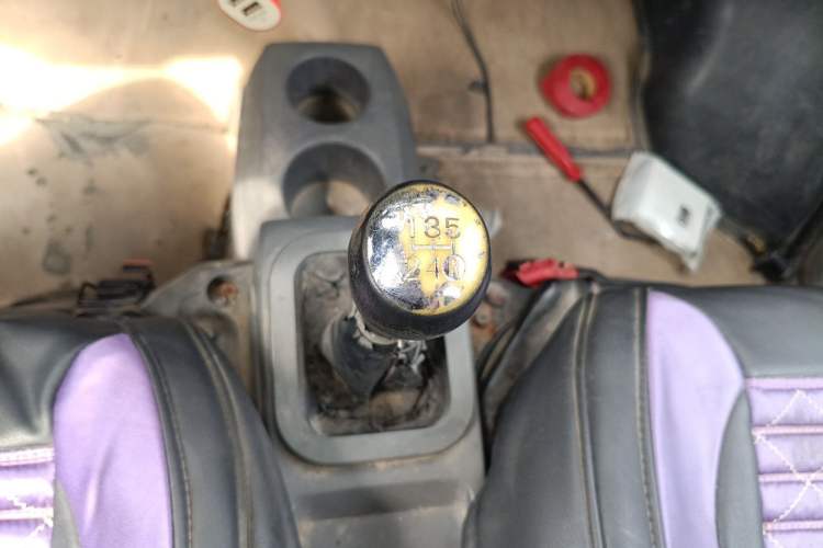 Used Dongfeng Xiaokang K07S 2015 1.2L Practical Version DK12-05 Gear Lever