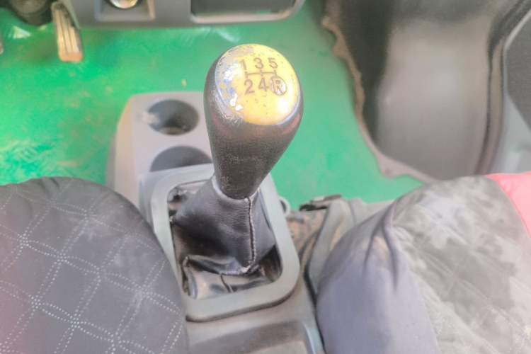 Used Dongfeng Xiaokang K07S 2015 1.2L Practical Version DK12-05 Gear Lever