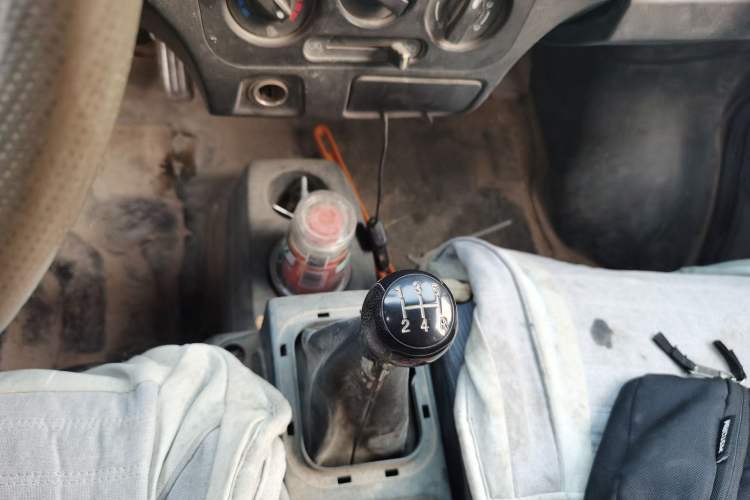 Used Dongfeng Xiaokang K07S 2015 1.0L Practical Version AF10-12 Gear Lever
