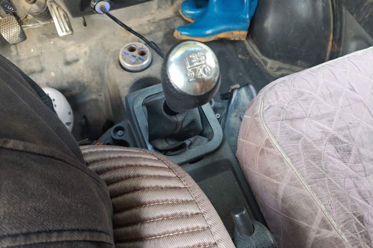Used Dongfeng Xiaokang K07S 2015 1.2L Practical Version DK12-05 Gear Lever