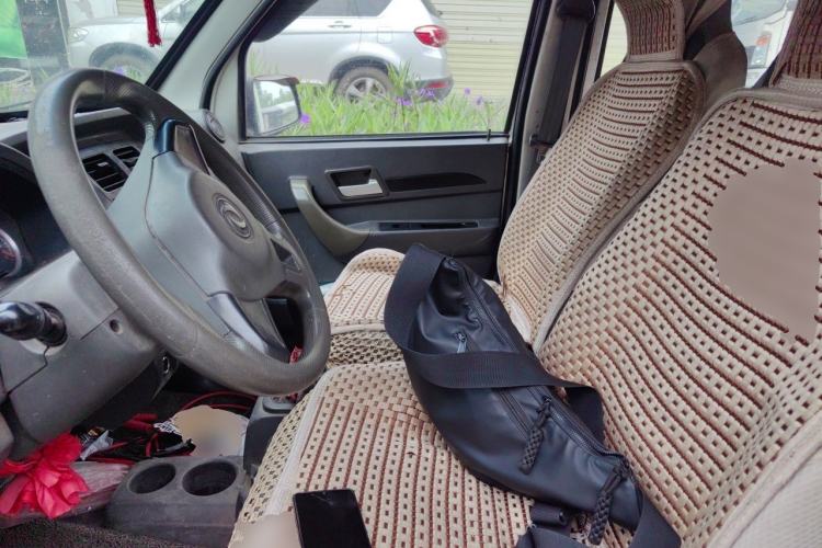 Used Dongfeng Xiaokang K07S 2015 1.2L Practical Version DK12-05 Left Front Seat