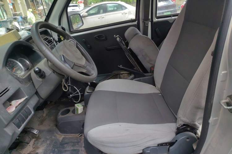 Used Dongfeng Xiaokang K07S 2015 1.2L Practical Version DK12-05 Left Front Seat