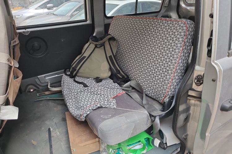 Used Dongfeng Xiaokang K07S 2015 1.2L Practical Version DK12-05 Left Rear Seat