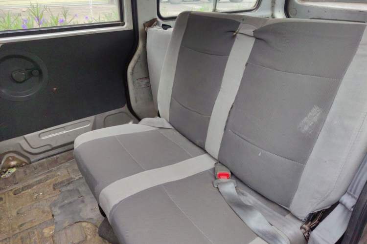 Used Dongfeng Xiaokang K07S 2015 1.2L Practical Version DK12-05 Left Rear Seat