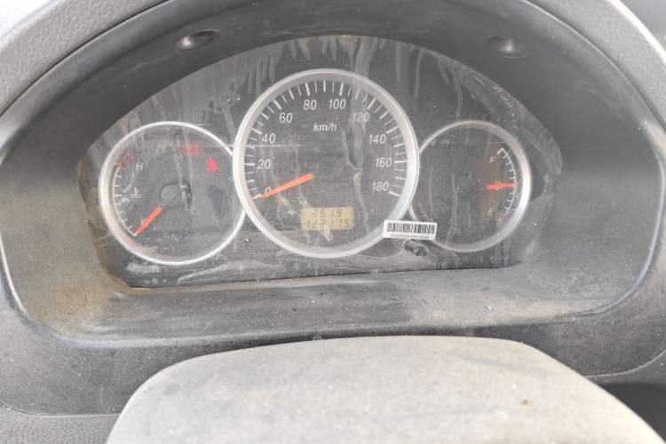 Used Dongfeng Xiaokang K07S 2015 1.0L Practical Version AF10-12 Odometer Close Up