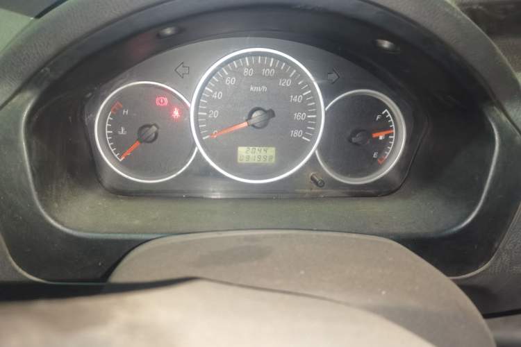 Used Dongfeng Xiaokang K07S 2015 1.2L Practical Version DK12-05 Odometer Close Up