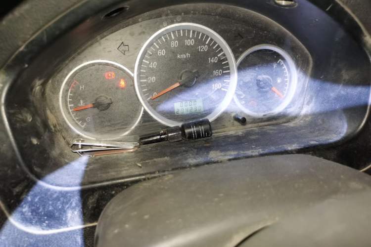Used Dongfeng Xiaokang K07S 2015 1.0L Practical Version AF10-12 Odometer Close Up
