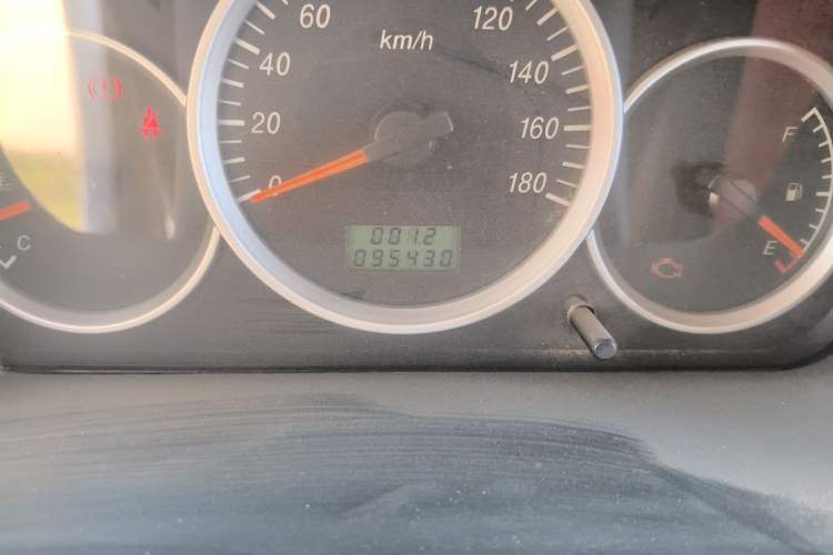 Used Dongfeng Xiaokang K07S 2015 1.2L Practical Version DK12-05 Odometer Close Up