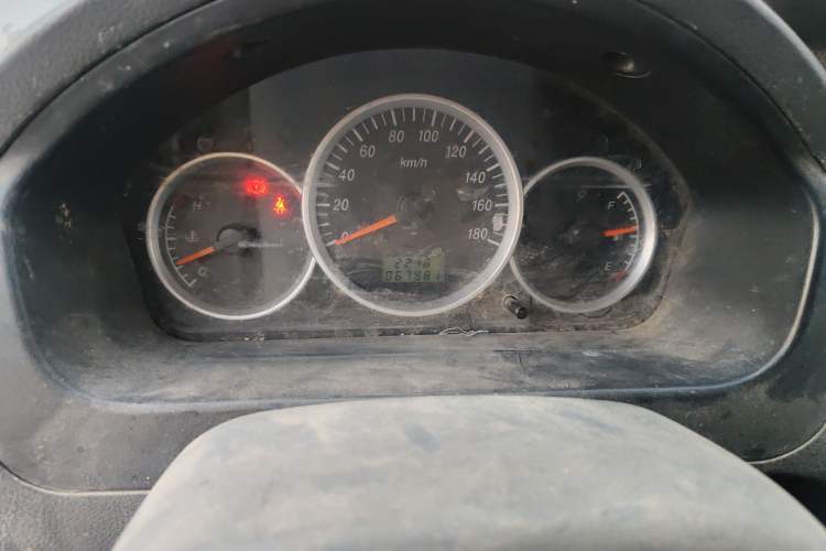 Used Dongfeng Xiaokang K07S 2015 1.0L Practical Version AF10-12 Odometer Close Up