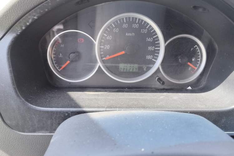 Used Dongfeng Xiaokang K07S 2015 1.2L Standard Model DK12-05 Odometer Close Up