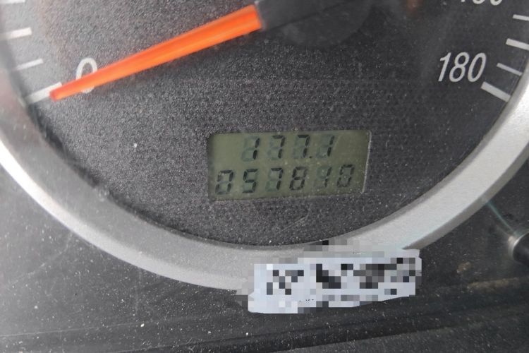Used Dongfeng Xiaokang K07S 2015 1.2L Practical Version DK12-05 Odometer Close Up