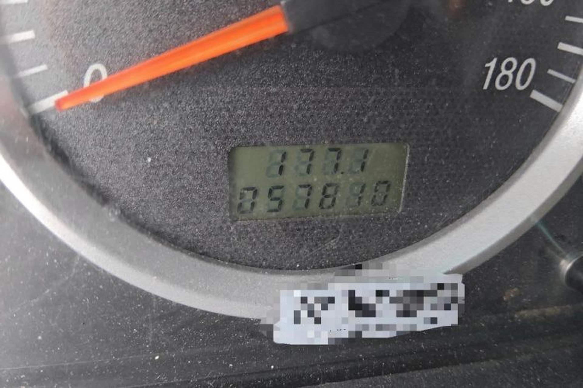 Used Dongfeng Xiaokang K07S 2015 1.2L Practical Version DK12-05 Odometer Close Up