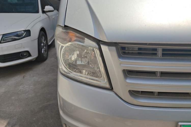 Used Dongfeng Xiaokang K07S 2015 1.2L Practical Version DK12-05 Right Front Headlight