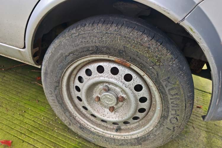 Used Dongfeng Xiaokang K07S 2015 1.2L Practical Version DK12-05 Right Front Wheel Hub