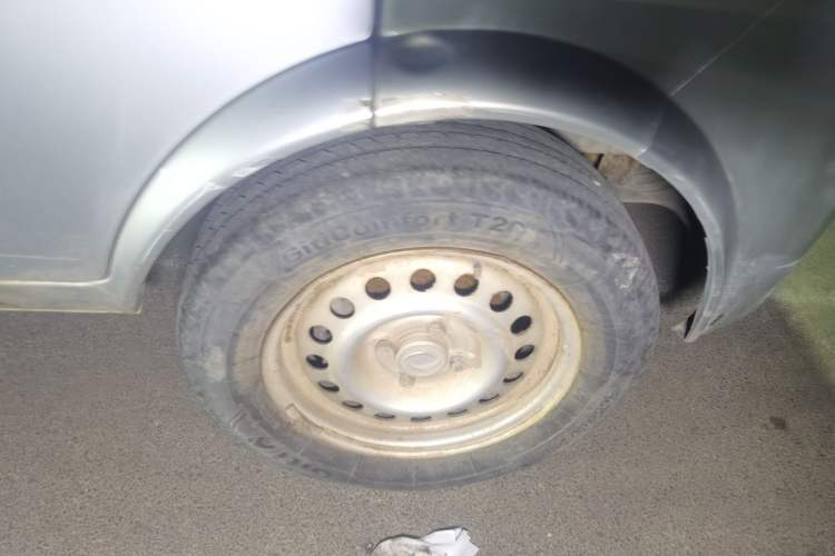 Used Dongfeng Xiaokang K07S 2015 1.2L Practical Version DK12-05 Right Front Wheel Hub