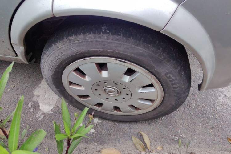 Used Dongfeng Xiaokang K07S 2015 1.2L Practical Version DK12-05 Right Front Wheel Hub