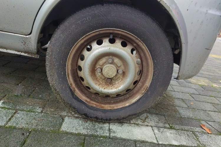 Used Dongfeng Xiaokang K07S 2015 1.2L Practical Version DK12-05 Right Front Wheel Hub