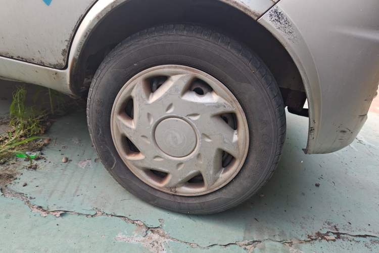 Used Dongfeng Xiaokang K07S 2015 1.2L Practical Version DK12-05 Right Front Wheel Hub