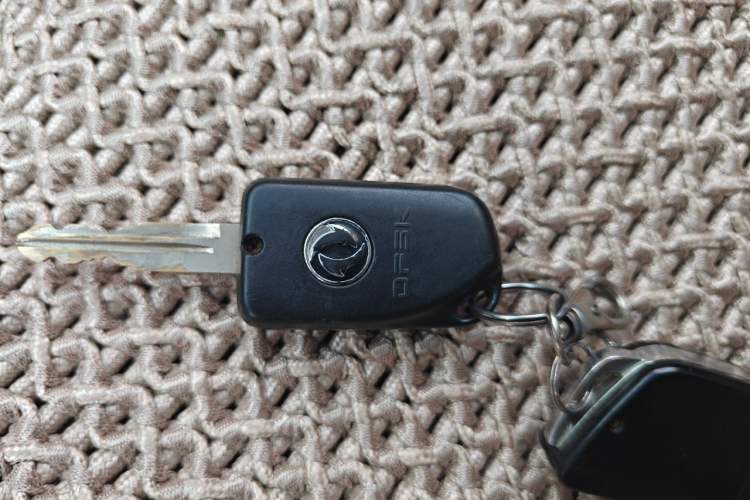 Used Dongfeng Xiaokang K07S 2015 1.2L Practical Version DK12-05 Vehicle Key