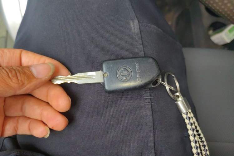 Used Dongfeng Xiaokang K07S 2015 1.2L Practical Version DK12-05 Vehicle Key