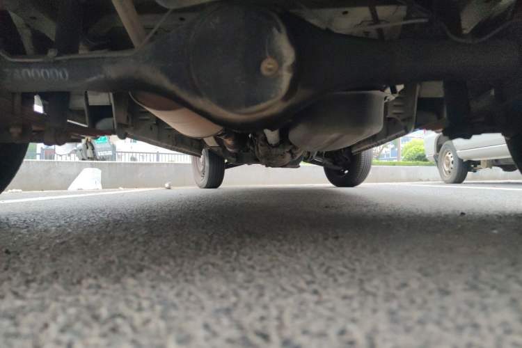 Used Dongfeng Xiaokang K07S 2015 1.2L Practical Version DK12-05 Chassis Rear