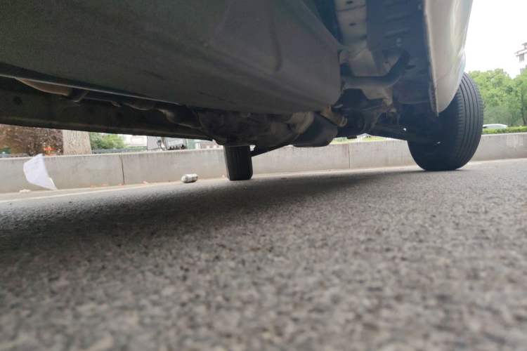 Used Dongfeng Xiaokang K07S 2015 1.2L Practical Version DK12-05 Chassis Rear Right