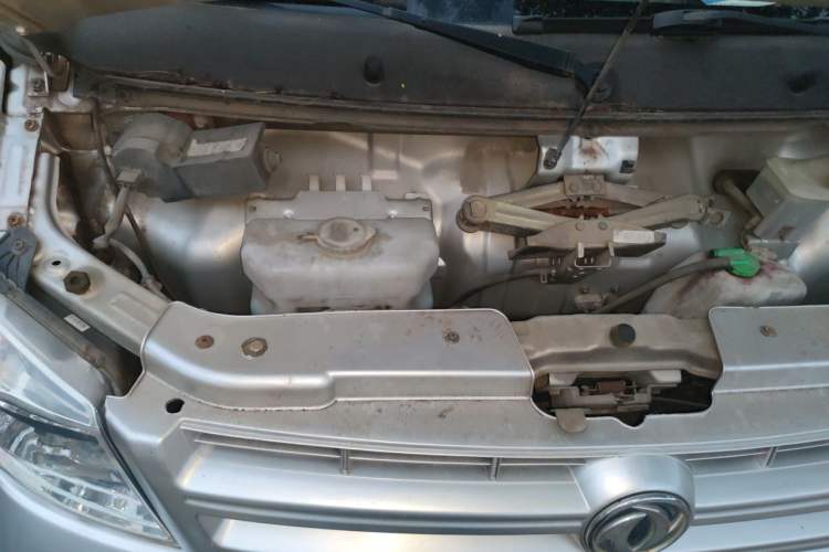 Used Dongfeng Xiaokang K07S 2015 1.2L Practical Version DK12-05 Engine Bay Right