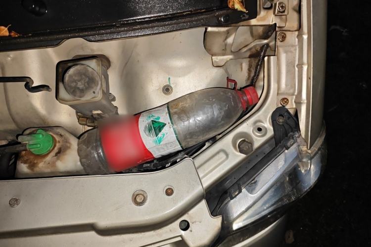 Used Dongfeng Xiaokang K07S 2015 1.2L Practical Version DK12-05 Engine Bay Left